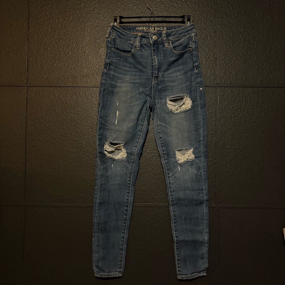 American Eagle Outfitters Women's High Rise Ripped Blue Jeans